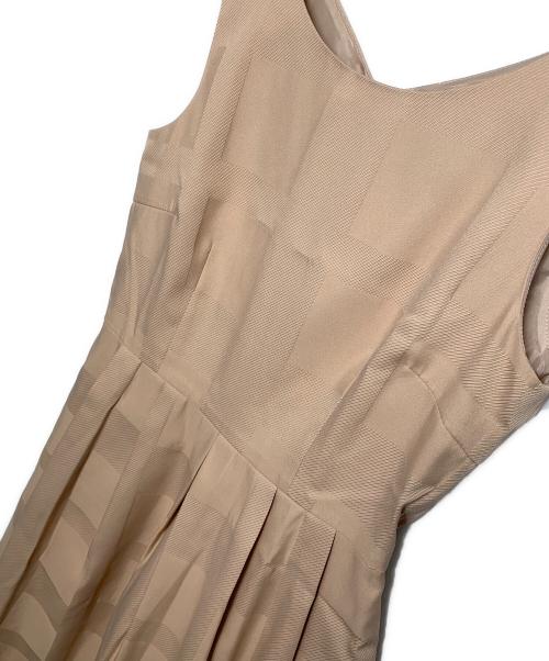 BLUE LABEL CRESTBRIDGE（ブルーレーベルクレストブリッジ）BLUE LABEL CRESTBRIDGE (ブルーレーベルクレストブリッジ) BLUE LABEL CRESTBRIDGE ノースリーブワンピース ピンク サイズ:36 未使用品の古着・服飾アイテム