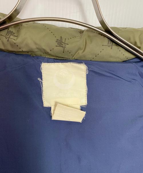 stussy（ステューシー）stussy (ステューシー) ダウンジャケット カーキ サイズ:-の古着・服飾アイテム