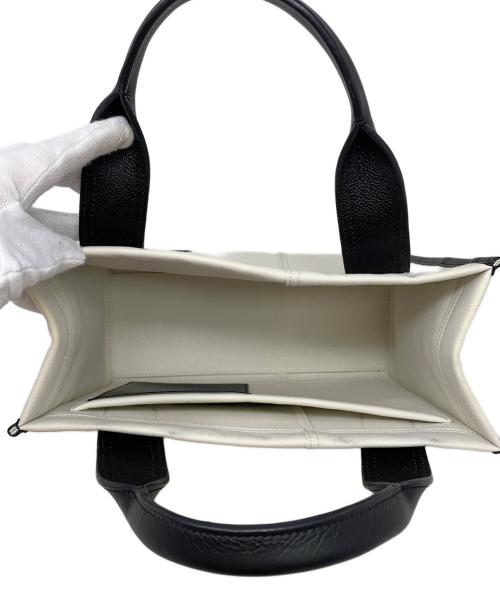 J&M DAVIDSON（ジェイ＆エム デヴィッドソン）J&M DAVIDSON (ジェイ＆エム デヴィッドソン) ハンドバッグ ホワイト×ブラックの古着・服飾アイテム