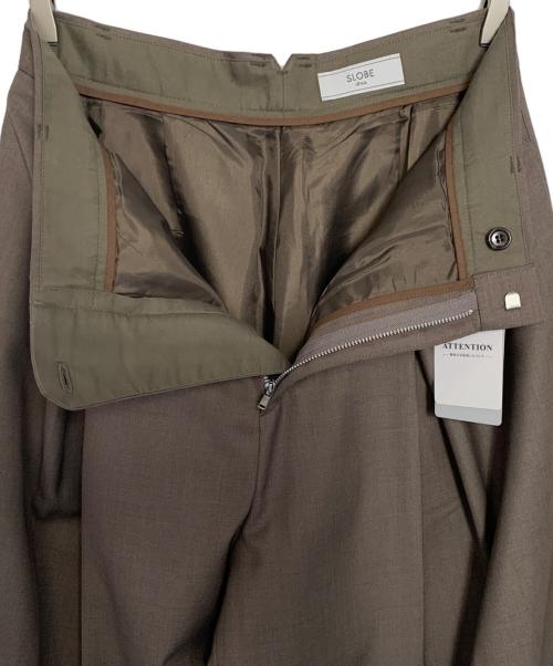 SLOBE IENA（スローブ イエナ）SLOBE IENA (スローブ イエナ) SLOBE IENA タックセンタープレスパンツ ブラウン サイズ:40 未使用品の古着・服飾アイテム