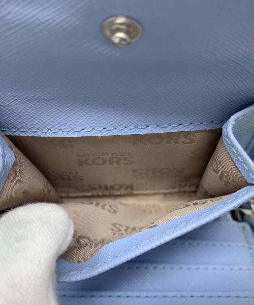 MICHAEL KORS（マイケル・コース）MICHAEL KORS (マイケルコース) MICHAEL KORS 2つ折り財布 スカイブルーの古着・服飾アイテム