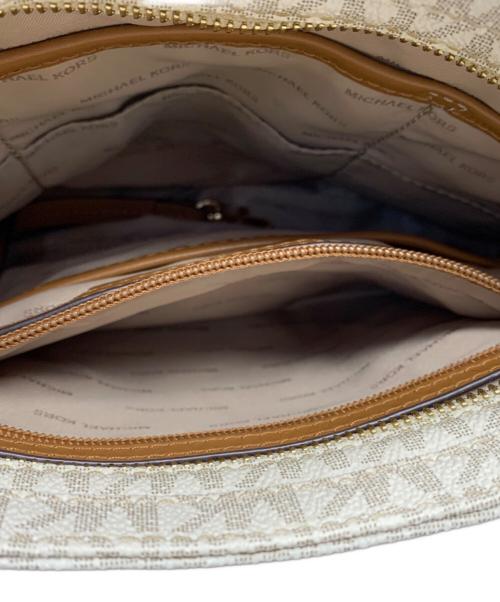 MICHAEL KORS（マイケル・コース）MICHAEL KORS (マイケルコース) MICHAEL KORS ショルダーバッグ ホワイトの古着・服飾アイテム