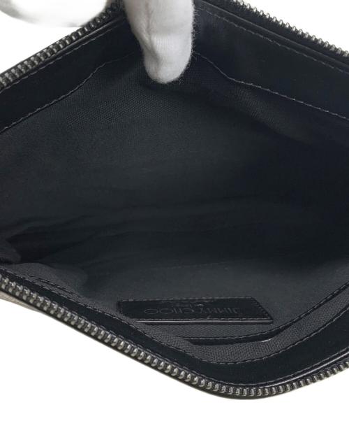 JIMMY CHOO（ジミーチュウ）JIMMY CHOO (ジミーチュウ) メタリックワッペンクラッチバッグ シルバー×ブラックの古着・服飾アイテム