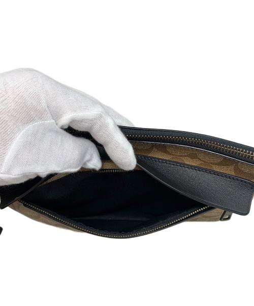 COACH（コーチ）COACH (コーチ) クラッチバッグ ベージュの古着・服飾アイテム