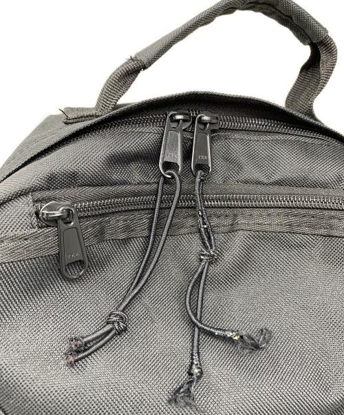 CarHartt（カーハート）CarHartt (カーハート) CarHartt リュック ブラックの古着・服飾アイテム