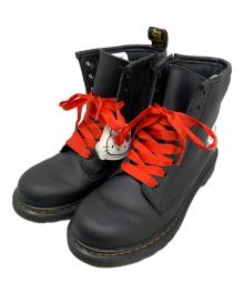 Dr.Martens×HELLO KITTY（ドクターマーチン×ハローキティ）の古着「Dr.Martens HELLO KITTY ブーツ」｜ブラック