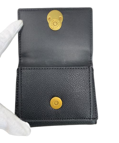 CHARLES & KEITH（チャールズアンドキース）CHARLES & KEITH (チャールズ＆キース) CHARLES & KEITH ブレアメタリックアクセントショートウォレット ブラックの古着・服飾アイテム