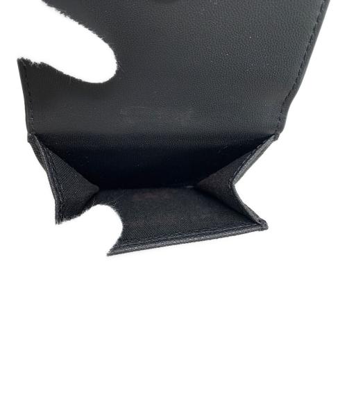 CHARLES & KEITH（チャールズアンドキース）CHARLES & KEITH (チャールズ＆キース) CHARLES & KEITH ブレアメタリックアクセントショートウォレット ブラックの古着・服飾アイテム