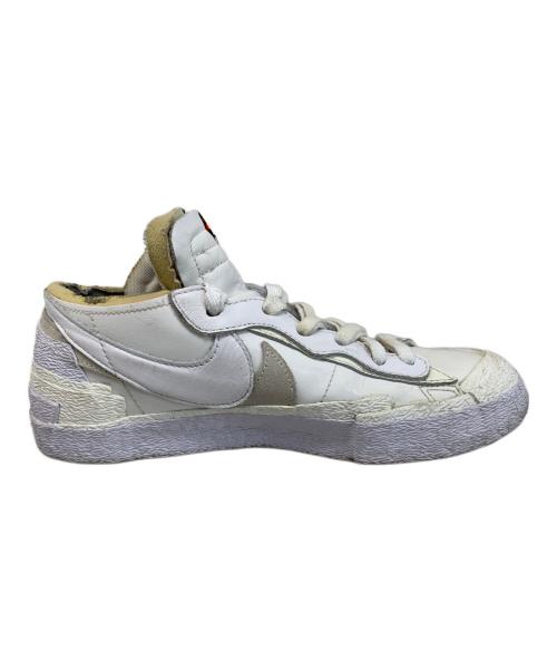 NIKE（ナイキ）NIKE (ナイキ) sacai (サカイ) NIKE sacai BLAZER LOW スニーカー ホワイト サイズ:26㎝の古着・服飾アイテム