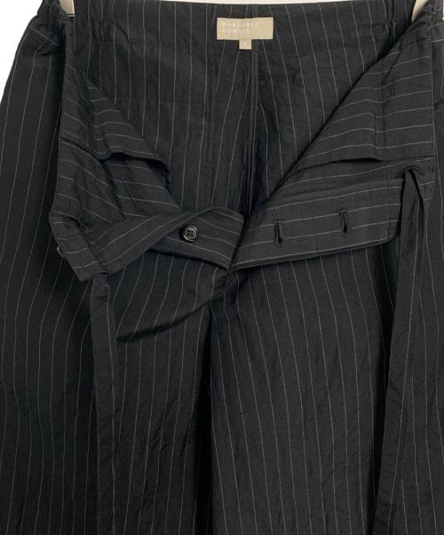 MARGARET HOWELL（マーガレットハウエル）MARGARET HOWELL (マーガレットハウエル) MARGARET HOWELL WOOL LINEN PINSTRIPE パンツ ブラック サイズ:2の古着・服飾アイテム