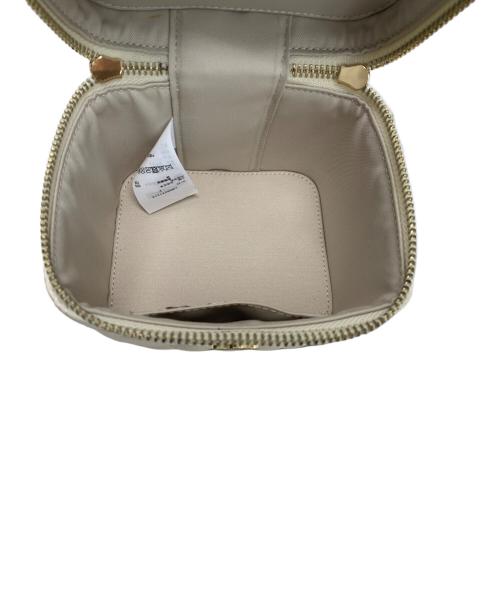 Lily Brown（リリーブラウン）Lily Brown (リリーブラウン) MARY QUANT (マリークヮント) Lily Brown MARY QUANT コスメポーチ ホワイト 未使用品の古着・服飾アイテム