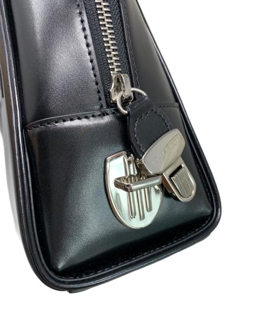 TOUT Y EST（トゥティエ）TOUT Y EST (トゥティエ) TOUT Y EST ハンドバッグ ブラックの古着・服飾アイテム