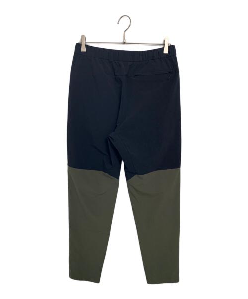 THE NORTH FACE（ザ ノース フェイス）THE NORTH FACE (ザ ノース フェイス) THE NORTH FACE エイペックスフレックスパンツ ブラック×オリーブ サイズ:Lの古着・服飾アイテム