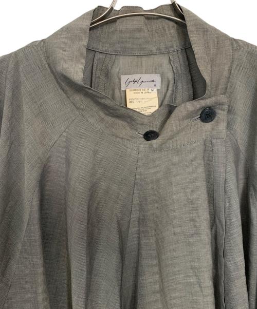YOHJI YAMAMOTO（ヨウジヤマモト）YOHJI YAMAMOTO (ヨウジヤマモト) YOHJI YAMAMOTO ポンチョ グレー サイズ:Sの古着・服飾アイテム