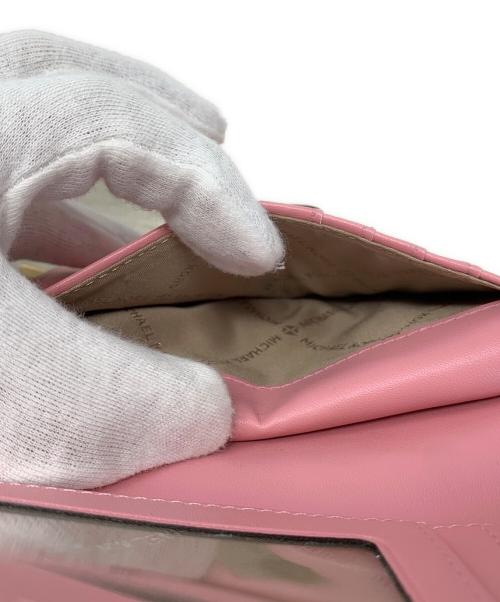 MICHAEL KORS（マイケル・コース）MICHAEL KORS (マイケルコース) 2つ折り財布 ピンクの古着・服飾アイテム