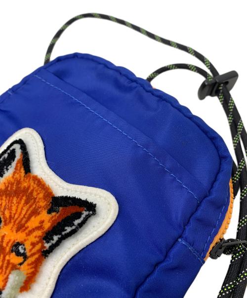 maison kitsune（メゾンキツネ）MAISON KITSUNE (メゾンキツネ) MAISON KITSUNE ショルダーポーチ ブルーの古着・服飾アイテム