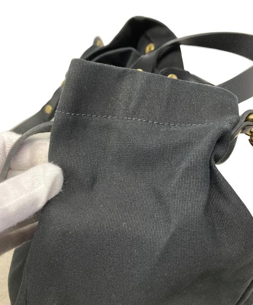 IL BISONTE（イル ビゾンテ）IL BISONTE (イル ビゾンテ) ショルダーバッグ ブラックの古着・服飾アイテム