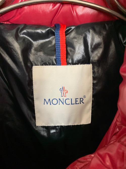 MONCLER（モンクレール）MONCLER (モンクレール) ダウンジャケット レッド サイズ:3の古着・服飾アイテム