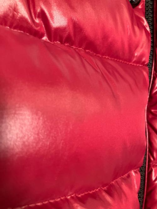 MONCLER（モンクレール）MONCLER (モンクレール) ダウンジャケット レッド サイズ:3の古着・服飾アイテム