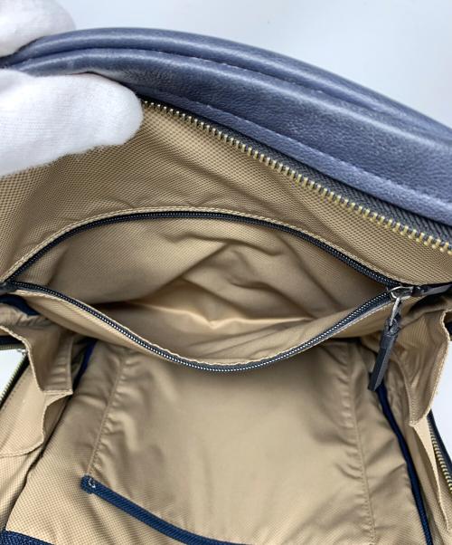 TUMI（トゥミ）TUMI (トゥミ) リュック ネイビーの古着・服飾アイテム
