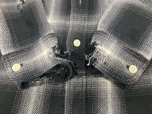 BEAMS（ビームス）BEAMS (ビームス) 長袖シャツ ホワイト×ブラック サイズ:Ｓの古着・服飾アイテム