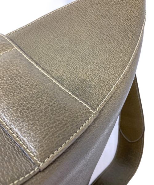 GUCCI（グッチ）GUCCI (グッチ) ショルダーバッグ オリーブの古着・服飾アイテム