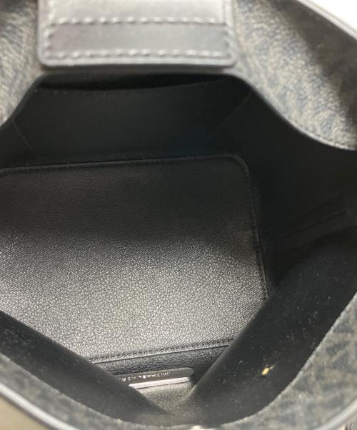 MICHAEL KORS（マイケル・コース）MICHAEL KORS (マイケル・コース) MICHAEL KORS KIMBERYLY SM BUCKET BAG ショルダーバッグ ブラックの古着・服飾アイテム