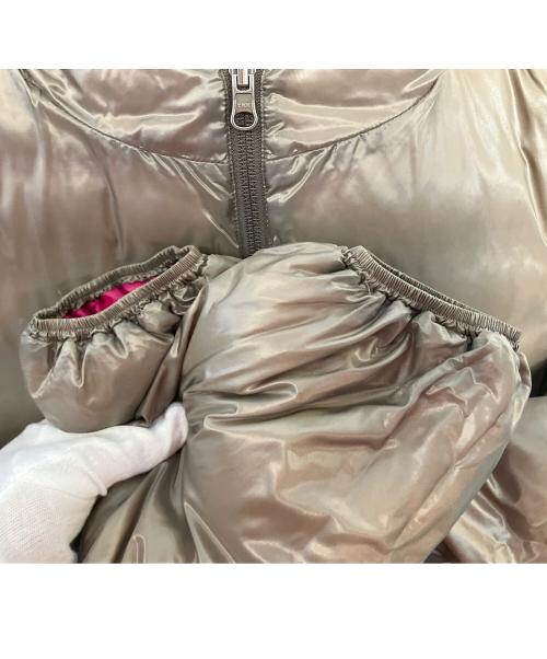 BURBERRY BLUE LABEL（バーバリーロンドンブルーレーベル）BURBERRY BLUE LABEL (バーバリーロンドンブルーレーベル) リバーシブルダウンジャケット ショッキングピンク×グレー サイズ:38の古着・服飾アイテム