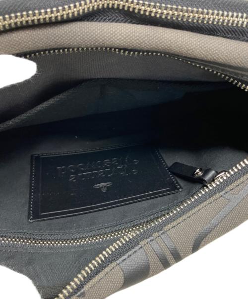 Vivienne Westwood（ヴィヴィアンウエストウッド）Vivienne Westwood (ヴィヴィアンウエストウッド) Vivienne Westwood TAG ショルダーバッグ グレーの古着・服飾アイテム