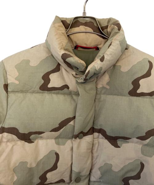 MONCLER（モンクレール）MONCLER COMME des GARCONS JUNYA WATANABE MAN MONCLER COMME des GARCONS JUNYA WATANABE MAN ダウンジャケット グリーン×ベージュ サイズ:SSの古着・服飾アイテム