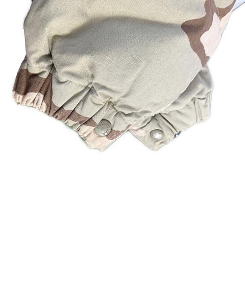 MONCLER（モンクレール）MONCLER COMME des GARCONS JUNYA WATANABE MAN MONCLER COMME des GARCONS JUNYA WATANABE MAN ダウンジャケット グリーン×ベージュ サイズ:SSの古着・服飾アイテム