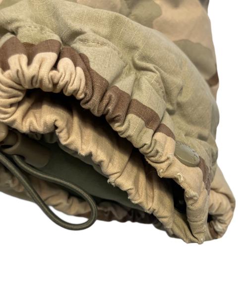 MONCLER（モンクレール）MONCLER COMME des GARCONS JUNYA WATANABE MAN MONCLER COMME des GARCONS JUNYA WATANABE MAN ダウンジャケット グリーン×ベージュ サイズ:SSの古着・服飾アイテム