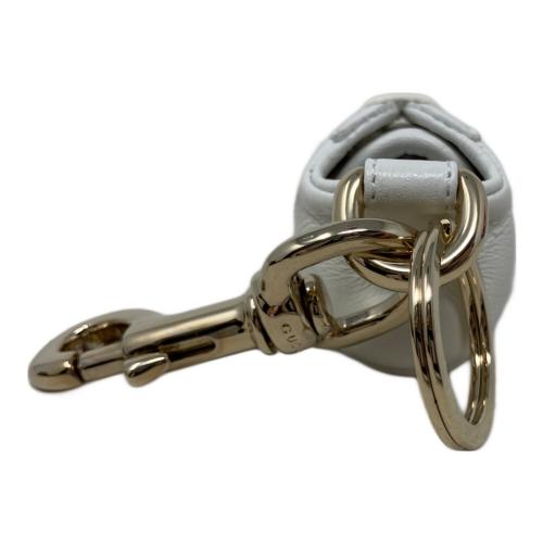 GUCCI（グッチ）GUCCI (グッチ) チャーム スニーカー ホワイト ホワイトの古着・服飾アイテム