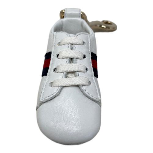 GUCCI（グッチ）GUCCI (グッチ) チャーム スニーカー ホワイト ホワイトの古着・服飾アイテム