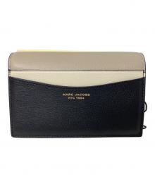 MARC JACOBS（マークジェイコブズ）の古着「MARC JACOBS 2つ折り財布」｜ベージュ×ブラック