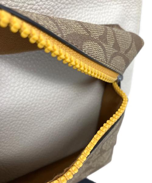 COACH（コーチ）COACH (コーチ) Disney (ディズニー) COACH Disney 日本限定ディズニーコラボ リュック ベージュ×アイボリーの古着・服飾アイテム