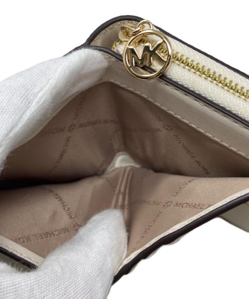 MICHAEL KORS（マイケル・コース）MICHAEL KORS (マイケル・コース) MICHAEL KORS 3つ折り財布 ベージュの古着・服飾アイテム