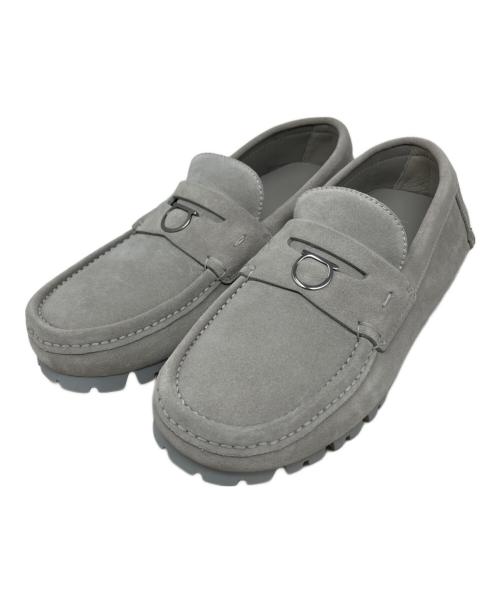 Ferragamo（フェラガモ）Ferragamo (フェラガモ) Ferragamo DOUGAN ローファー グレー サイズ:7の古着・服飾アイテム