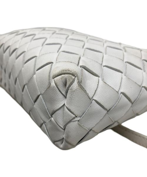 BOTTEGA VENETA（ボッテガベネタ）BOTTEGA VENETA (ボッテガベネタ) BOTTEGA VENETA イントレチャート ショルダーバッグ ホワイトの古着・服飾アイテム
