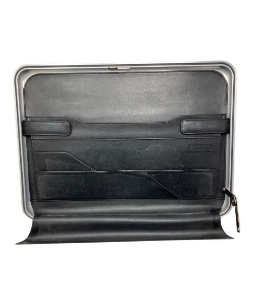 ZERO HALLIBURTON（ゼロ ハリバートン）ZERO HALLIBURTON (ゼロ ハリバートン) ZERO HALLIBURTON アタッシュケース シルバーの古着・服飾アイテム