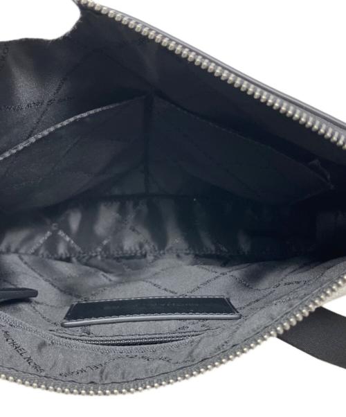MICHAEL KORS（マイケル・コース）MICHAEL KORS (マイケル・コース) MICHAEL KORS ショルダーバッグ ホワイトの古着・服飾アイテム
