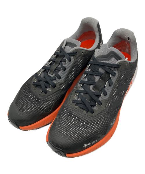 adidas（アディダス）adidas (アディダス) トレイルランシューズ ブラック×オレンジ サイズ:US７の古着・服飾アイテム