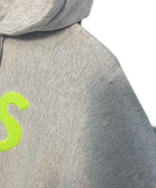 SUPREME（シュプリーム）Supreme (シュプリーム) Supreme S Logo Hooded Sweatshirt プルオーバーパーカー グレー サイズ:Mの古着・服飾アイテム