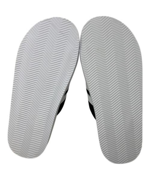 adidas（アディダス）adidas (アディダス) adidas サンダル ホワイト×ブラック サイズ:26.5㎝ 未使用品の古着・服飾アイテム