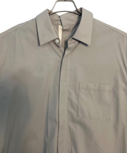 stein（シュタイン）stein (シュタイン) stein OVERSIZED BACK BUTTONED SHIRT グレー サイズ:Ｓの古着・服飾アイテム