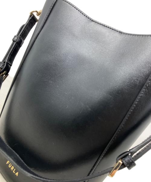 FURLA（フルラ）FURLA (フルラ) FURLA バケットショルダーバッグの古着・服飾アイテム