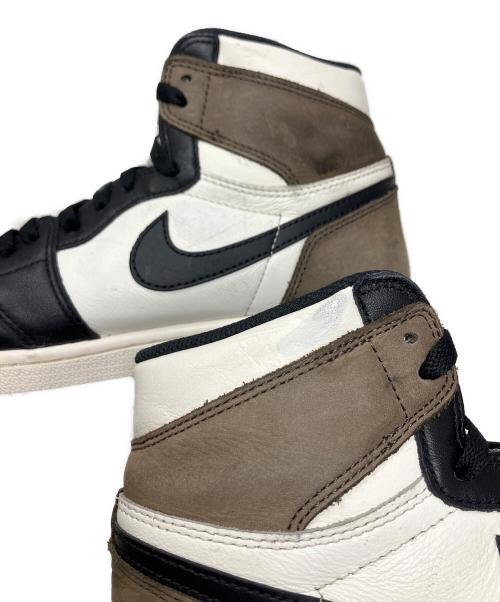 NIKE（ナイキ）NIKE (ナイキ) NIKE Air Jordan 1 High ハイカットスニーカー ホワイト×モカ サイズ:28㎝の古着・服飾アイテム