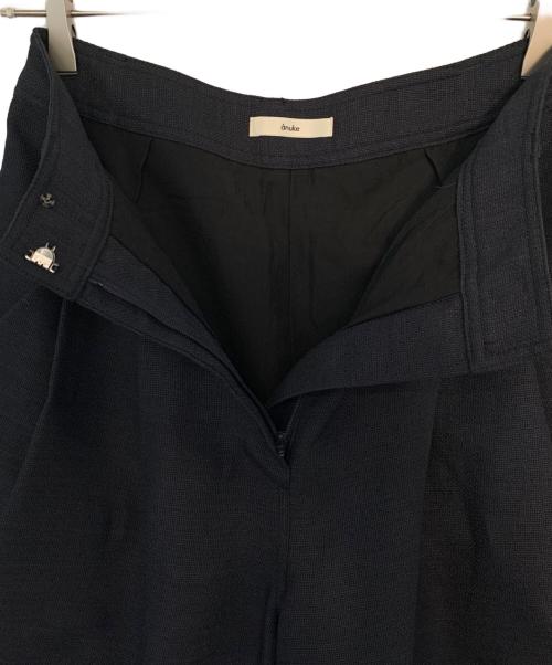 anuke（アンヌーク）anuke (アンヌーク) anuke Tuck Half Pants ハーフパンツ ブラック サイズ:36の古着・服飾アイテム