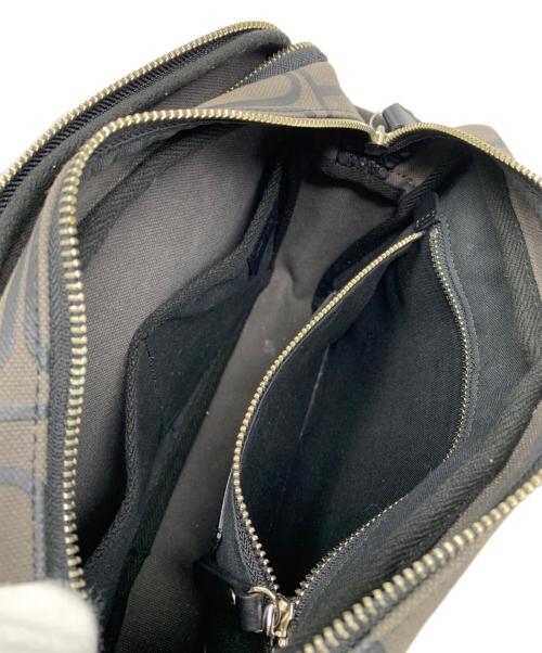 Vivienne Westwood（ヴィヴィアンウエストウッド）Vivienne Westwood (ヴィヴィアンウエストウッド) Vivienne Westwood TAG ショルダーバッグ グレーの古着・服飾アイテム