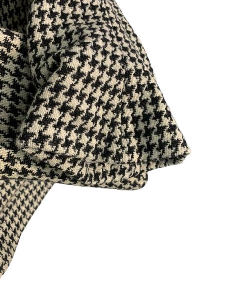 BURBERRY（バーバリー）BURBERRY (バーバリー) BURBERRY ジャケット ホワイト×ブラック サイズ:40の古着・服飾アイテム